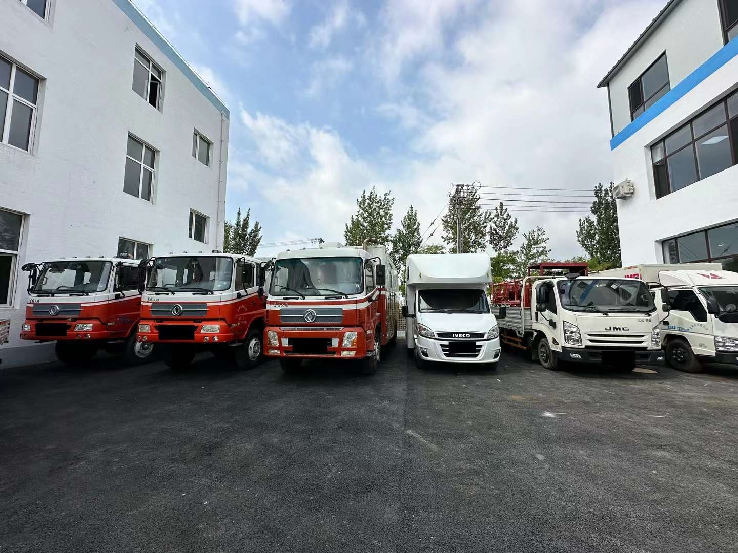 部分施工車(chē)輛